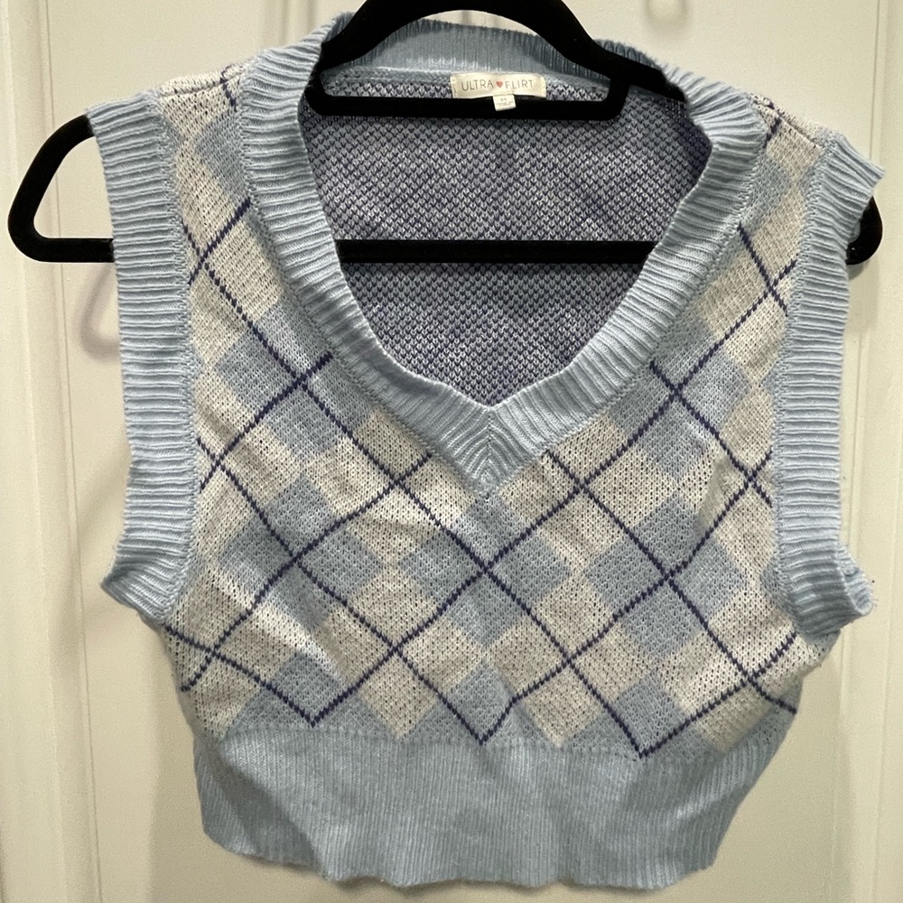 Junior’s Size Medium Blue Argyle Sweater Vest